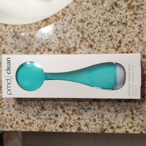 pmd clean smart facial cleansing device - new in box